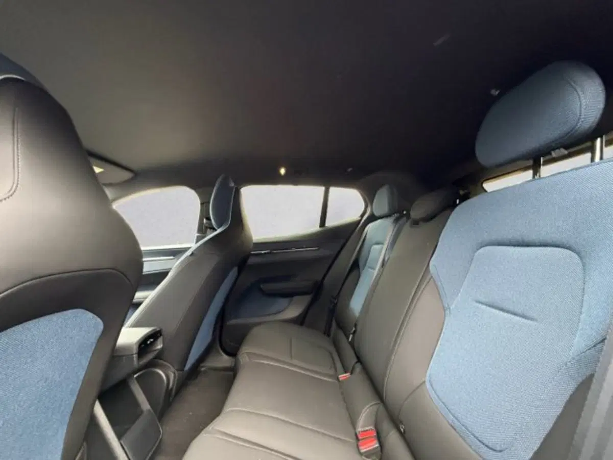 Volvo EX30 usata a Udine (10)