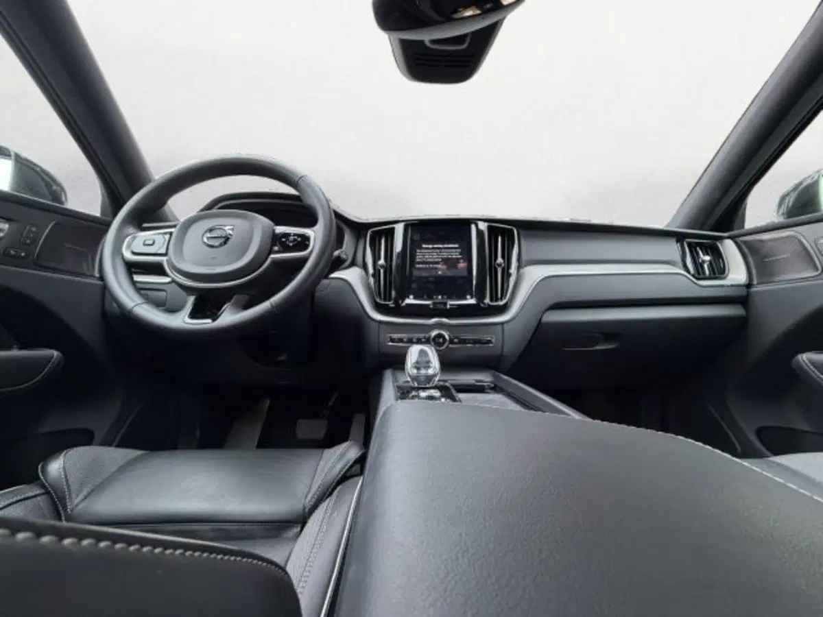 Volvo XC60 usata a Udine (10)