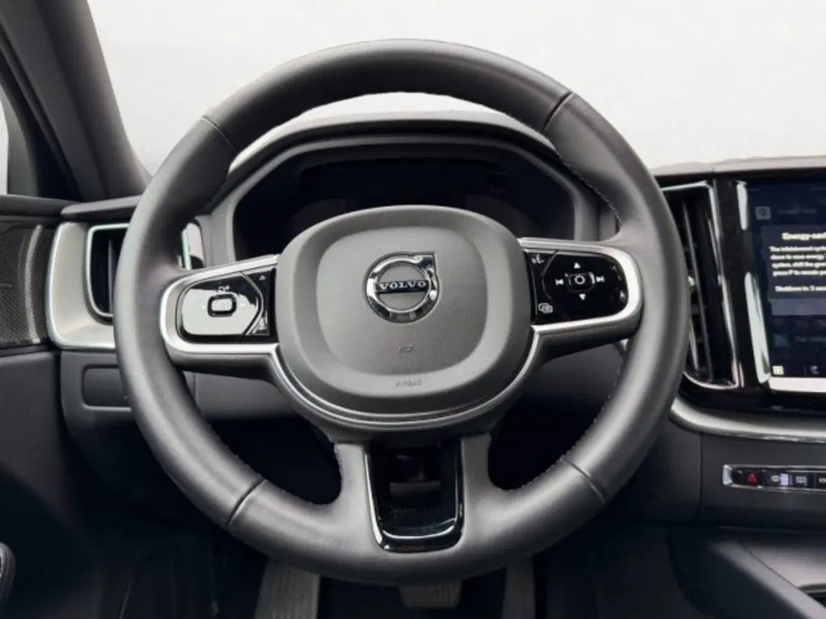 Volvo XC60 usata a Udine (11)
