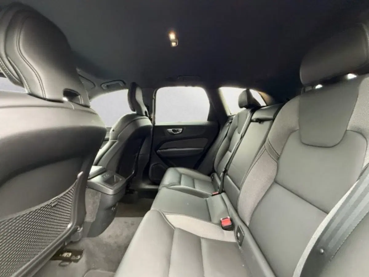 Volvo XC60 usata a Udine (9)