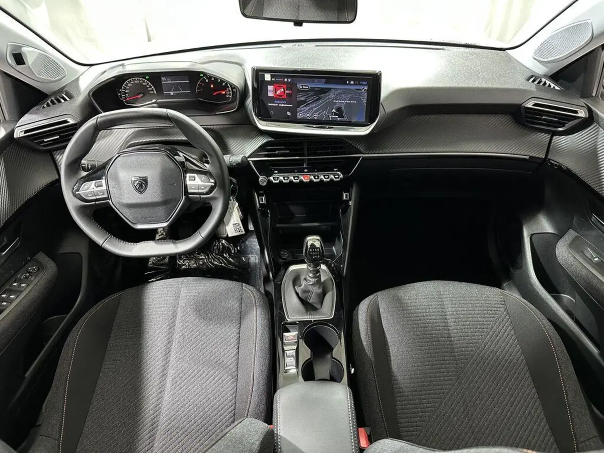 Peugeot 208 nuova a Sondrio (12)