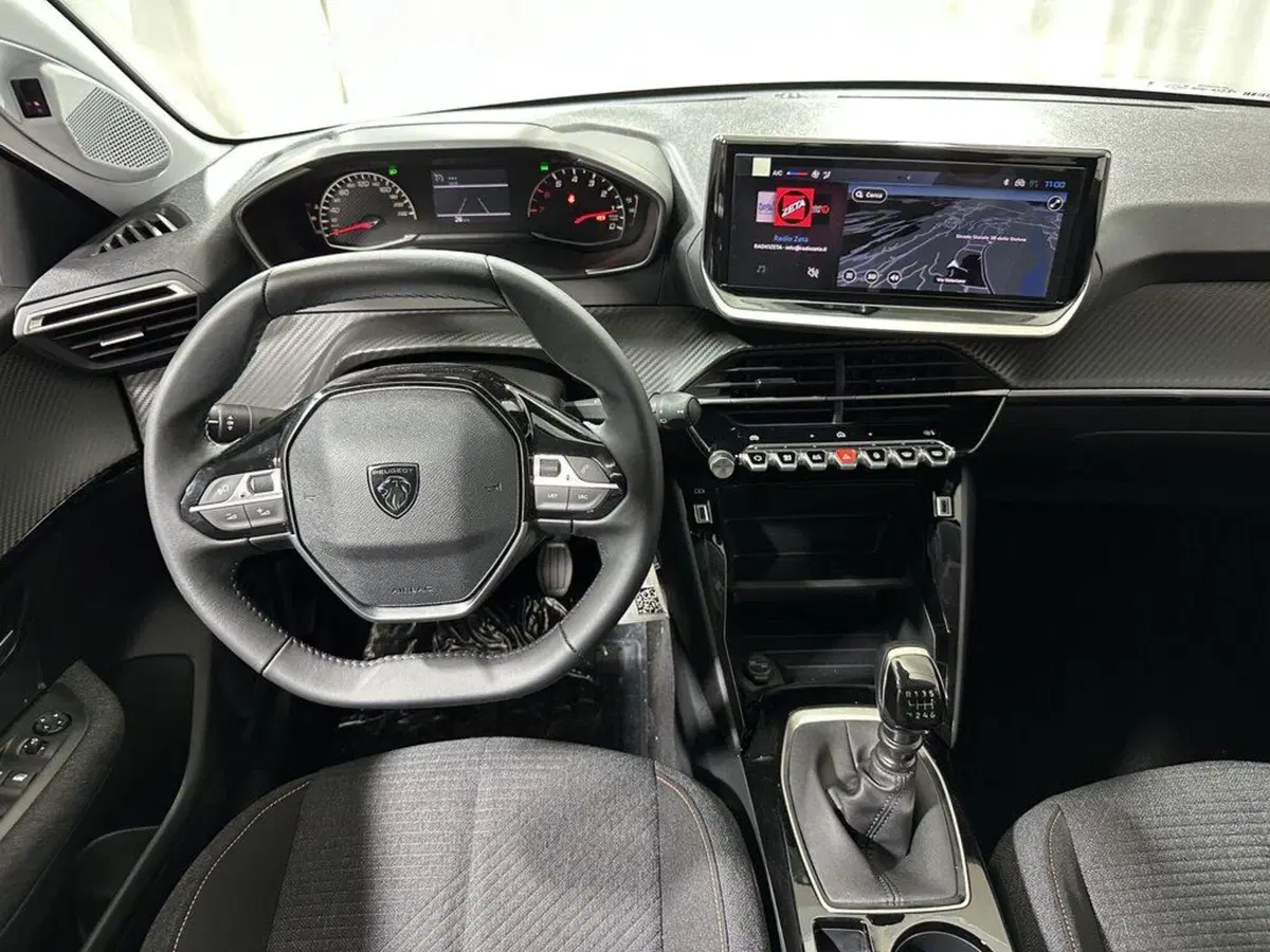 Peugeot 208 nuova a Sondrio (13)