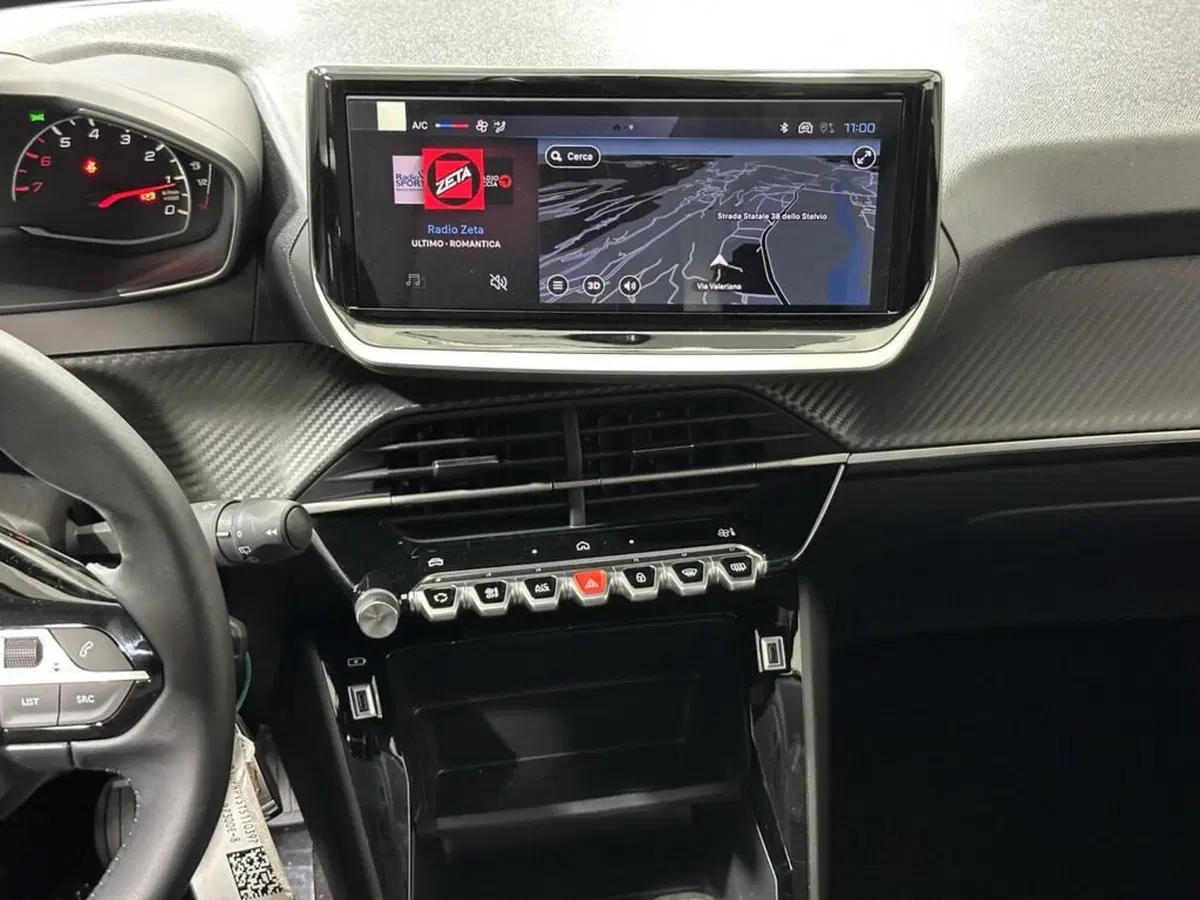 Peugeot 208 nuova a Sondrio (14)