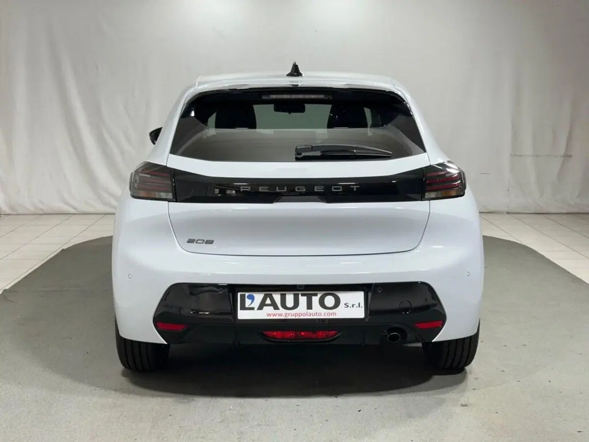 Peugeot 208 nuova a Sondrio (4)