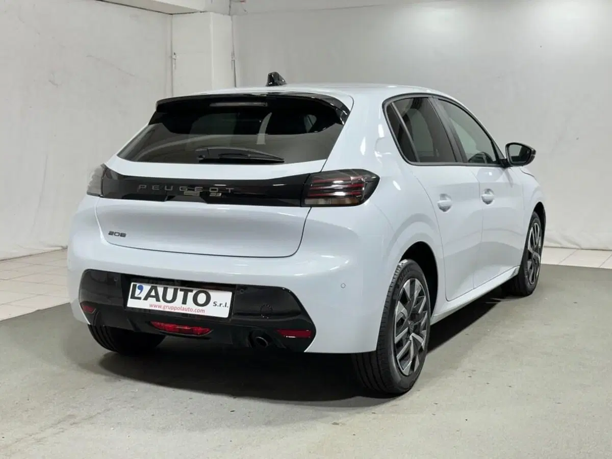 Peugeot 208 nuova a Sondrio (5)