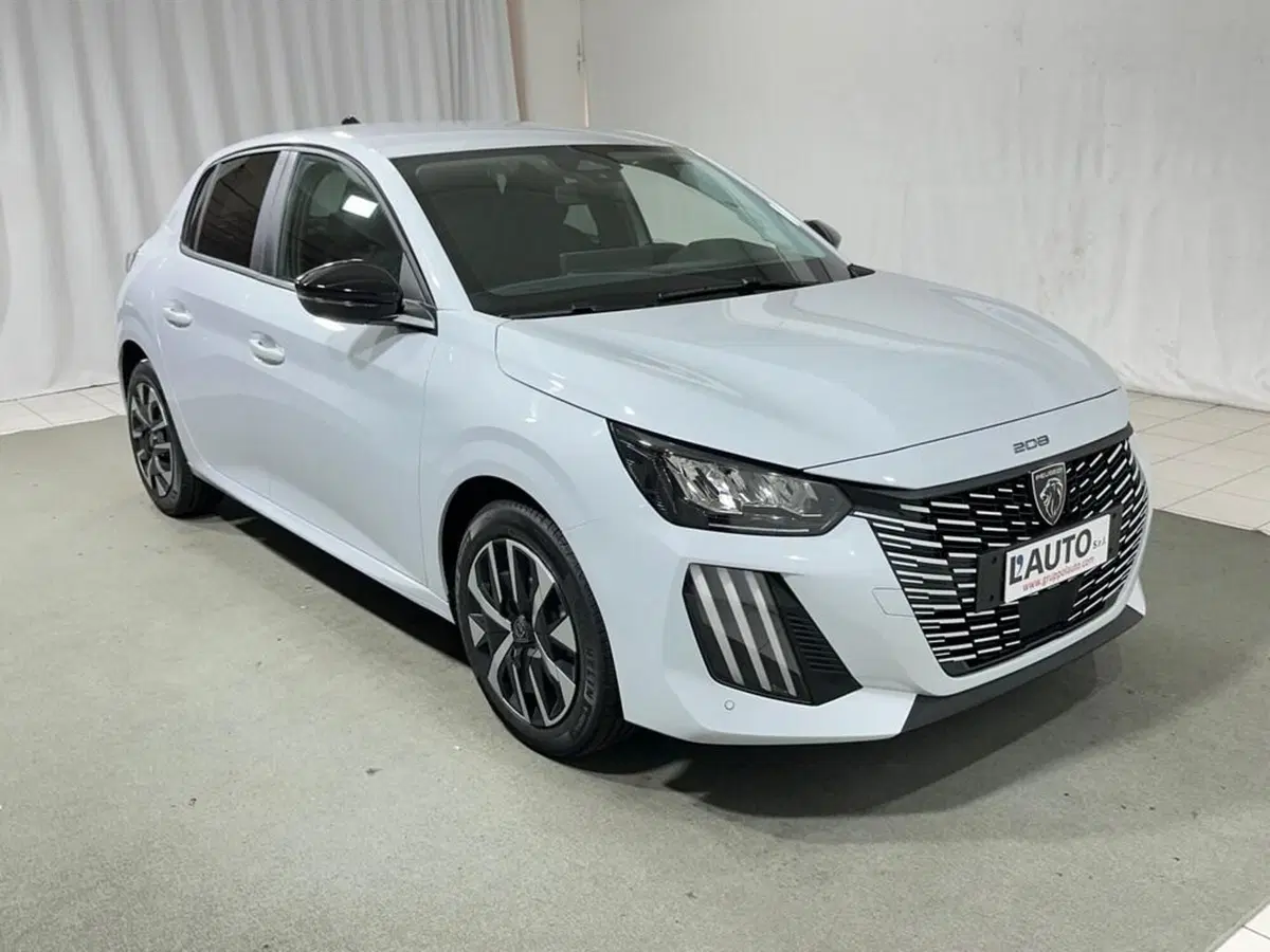 Peugeot 208 nuova a Sondrio (7)