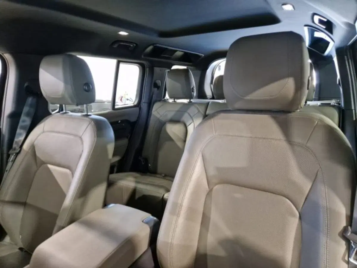 Land Rover Defender usata a Livorno (15)