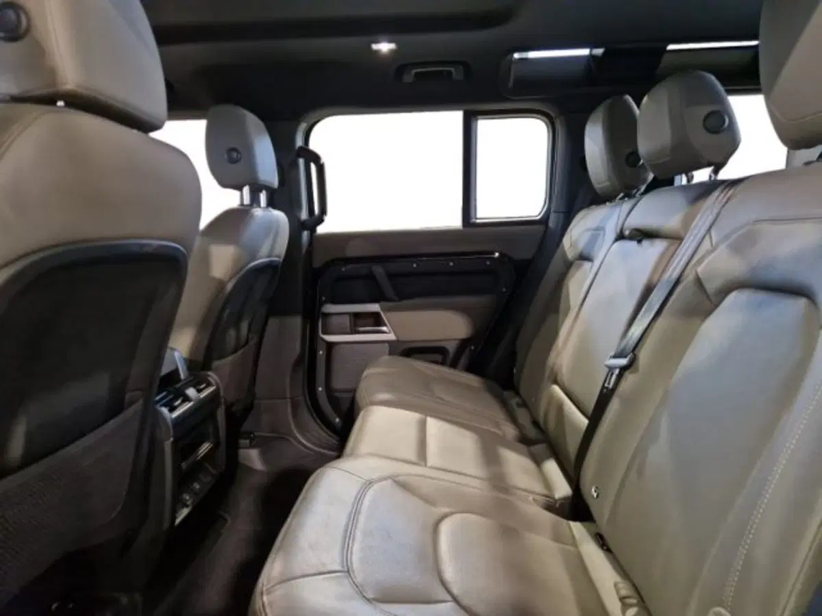 Land Rover Defender usata a Livorno (6)