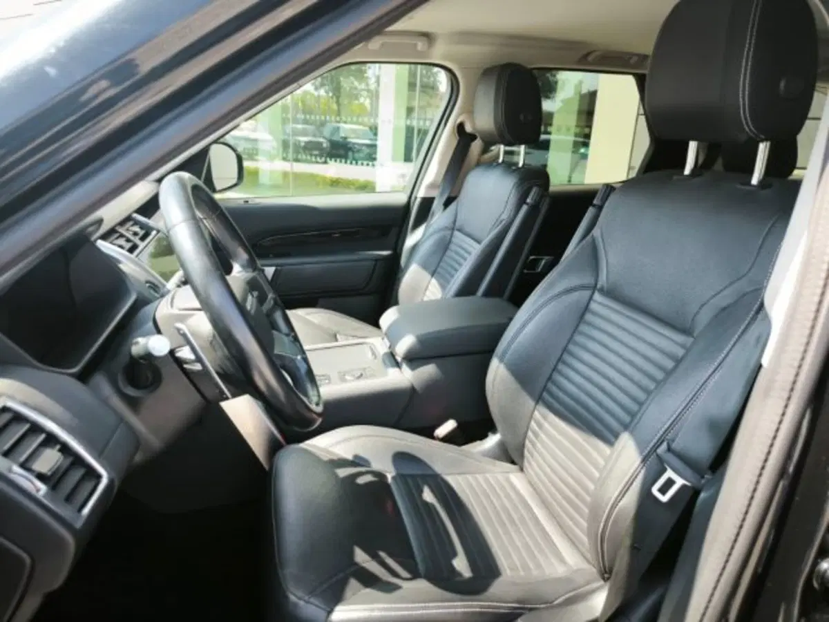 Land Rover Discovery usata a Livorno (5)