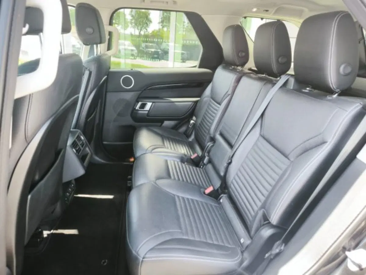 Land Rover Discovery usata a Livorno (7)