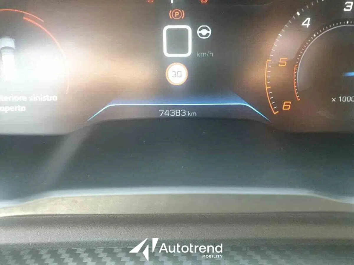 Peugeot 508 SW usata a Bari (6)