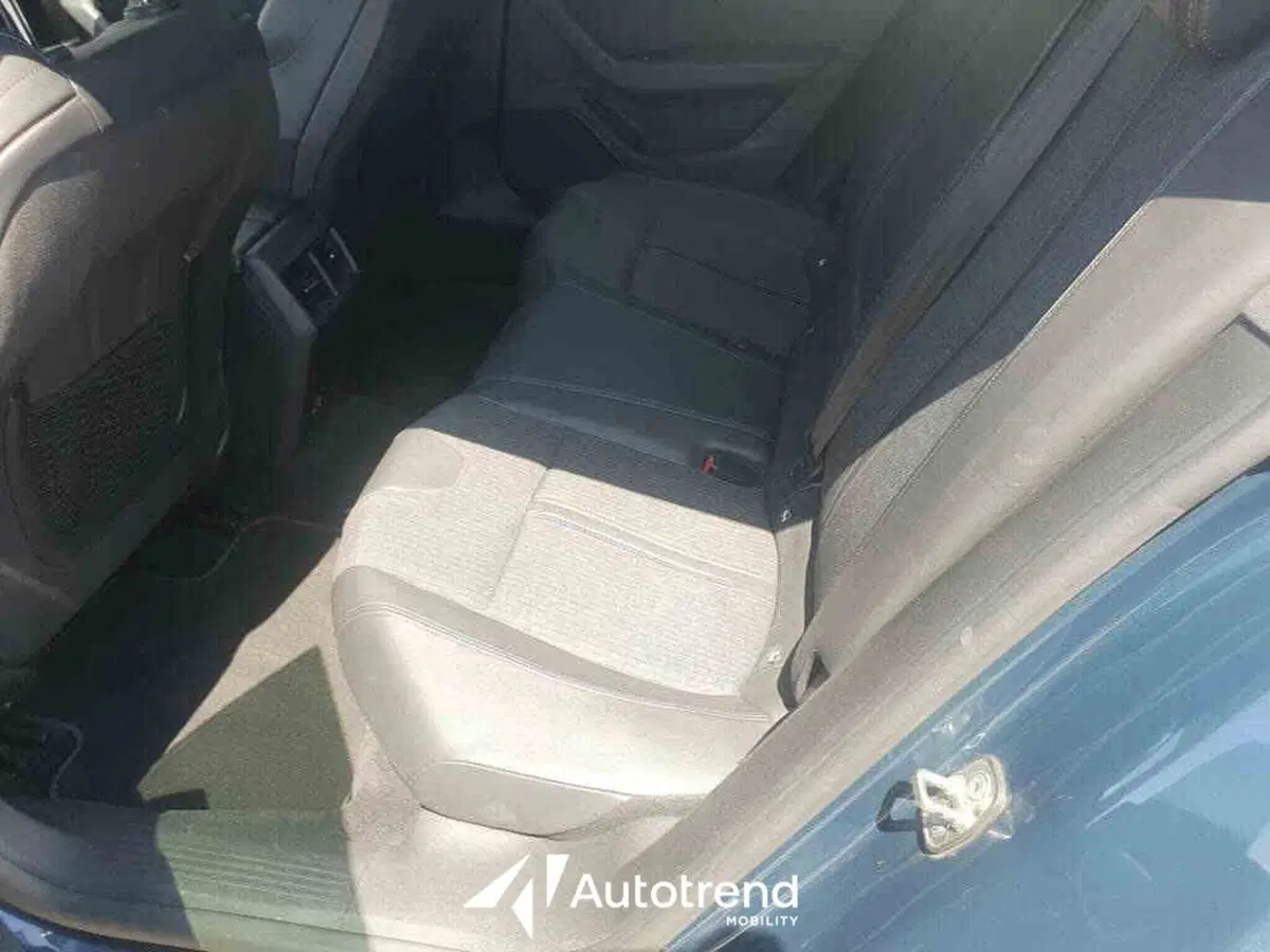 Peugeot 508 SW usata a Bari (8)