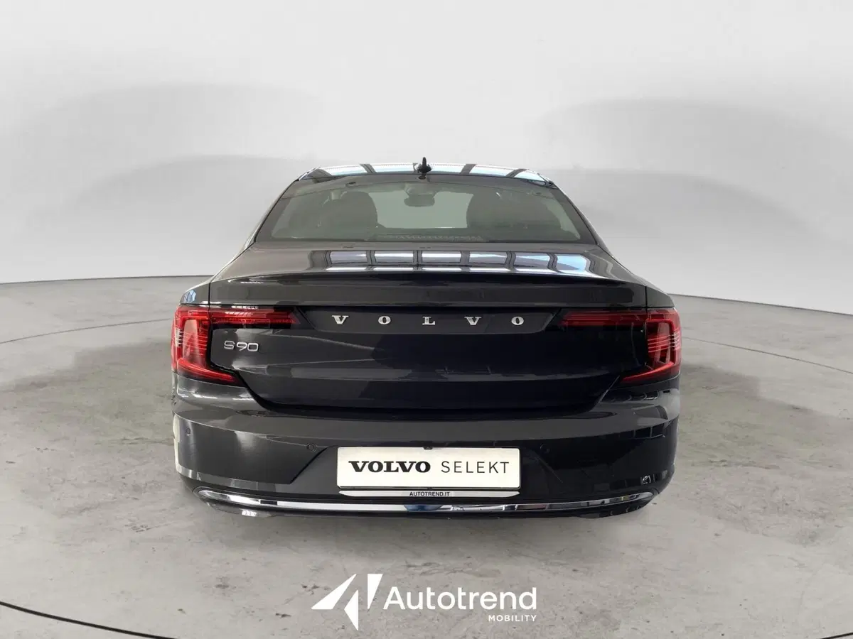 Volvo S90 usata a Bari (3)