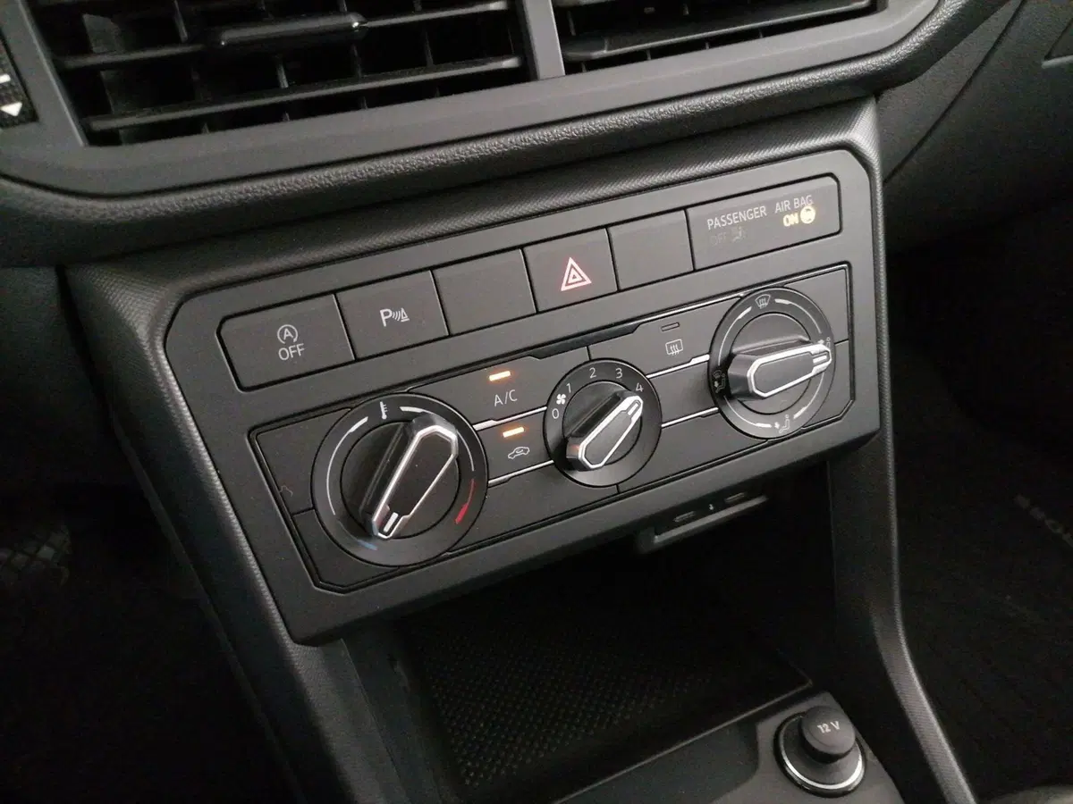 Volkswagen T-Cross usata a Roma (14)