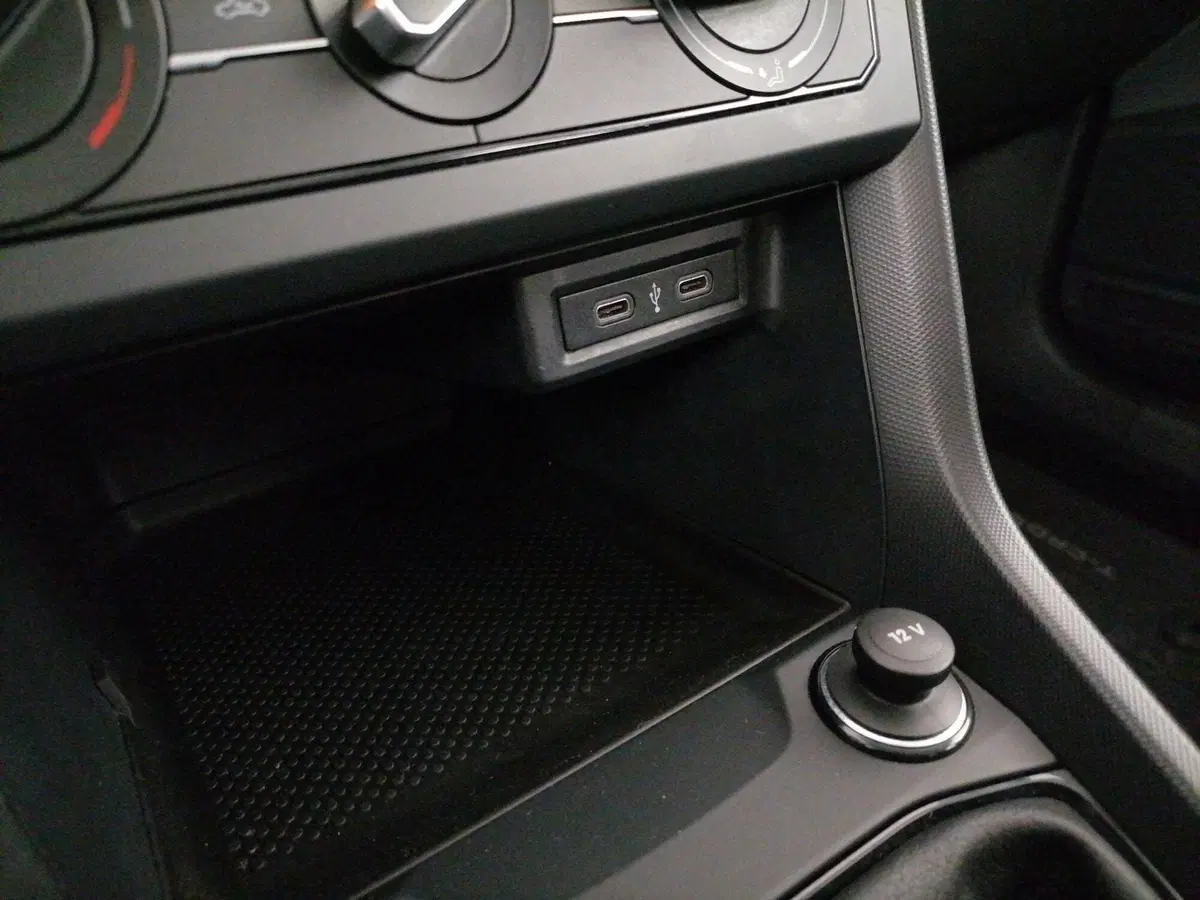 Volkswagen T-Cross usata a Roma (19)