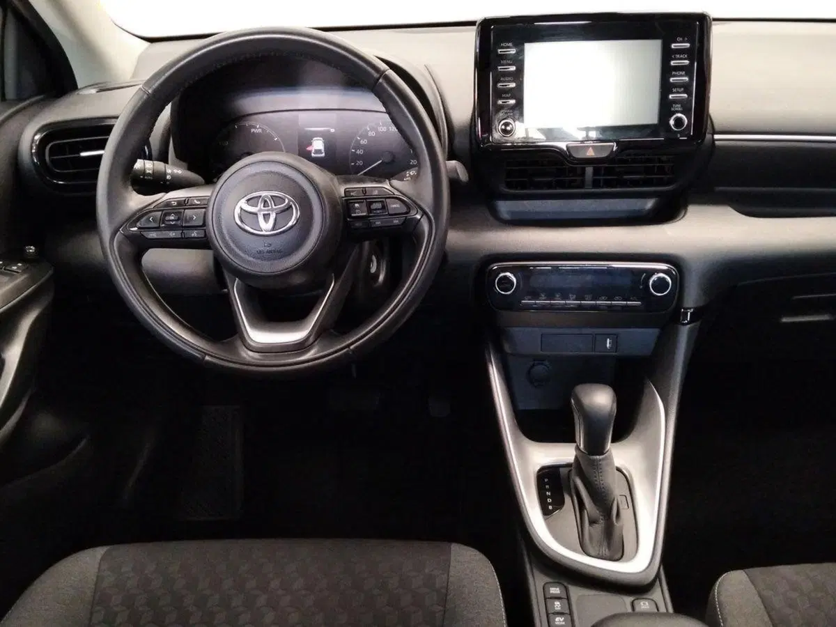 Toyota Yaris usata a Roma (8)