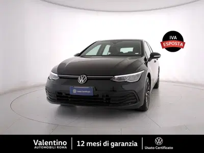 Volkswagen Golf 1.5 eTSI 130 CV EVO ACT DSG Life del 2023 usata a Roma