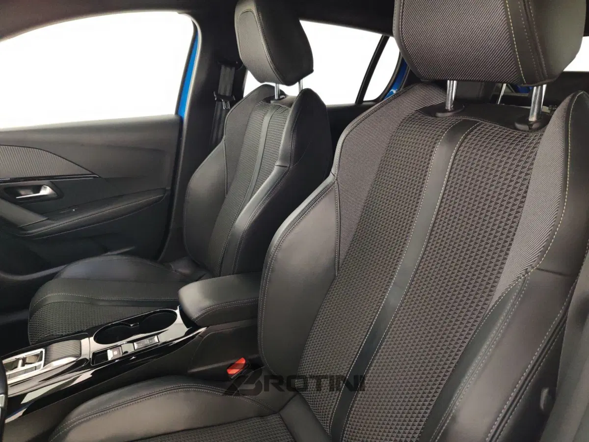Peugeot 208 usata a La Spezia (9)