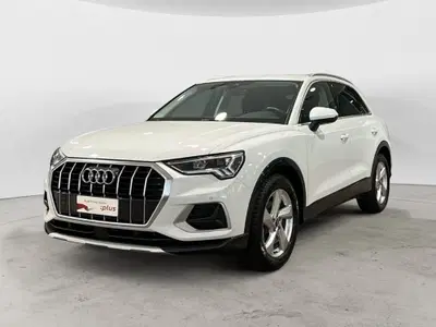 Audi Q3 35 TDI quattro S tronic Business Advanced del 2024 usata a Torre Annunziata