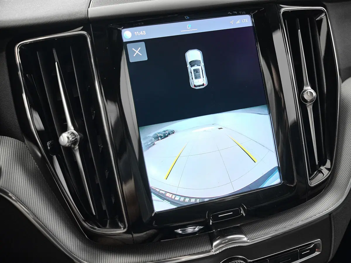 Volvo XC60 usata a Prato (13)