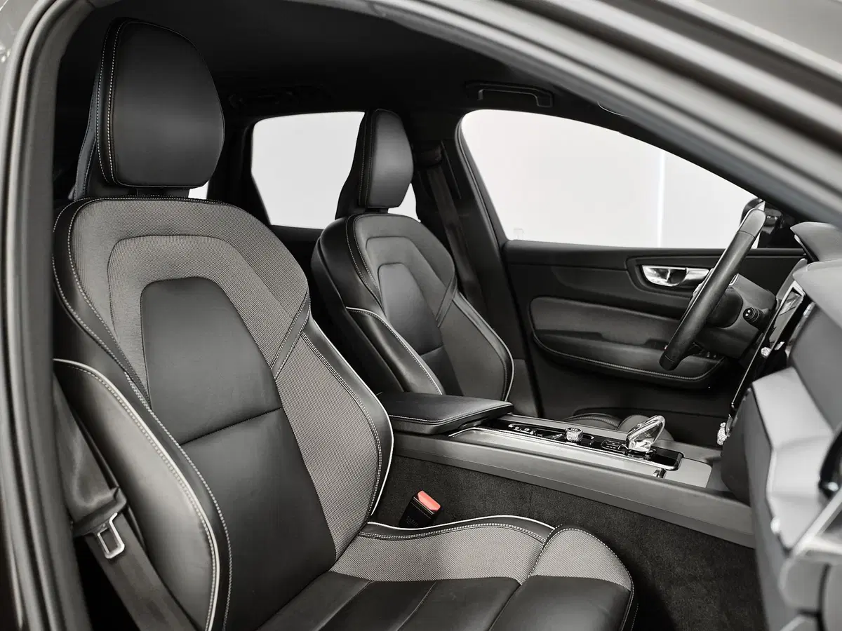 Volvo XC60 usata a Prato (16)