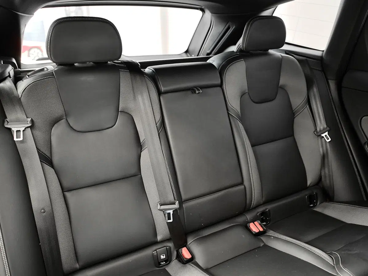 Volvo XC60 usata a Prato (17)