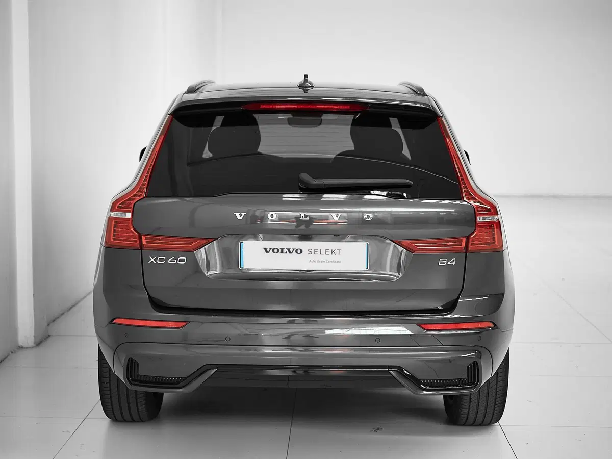 Volvo XC60 usata a Prato (5)