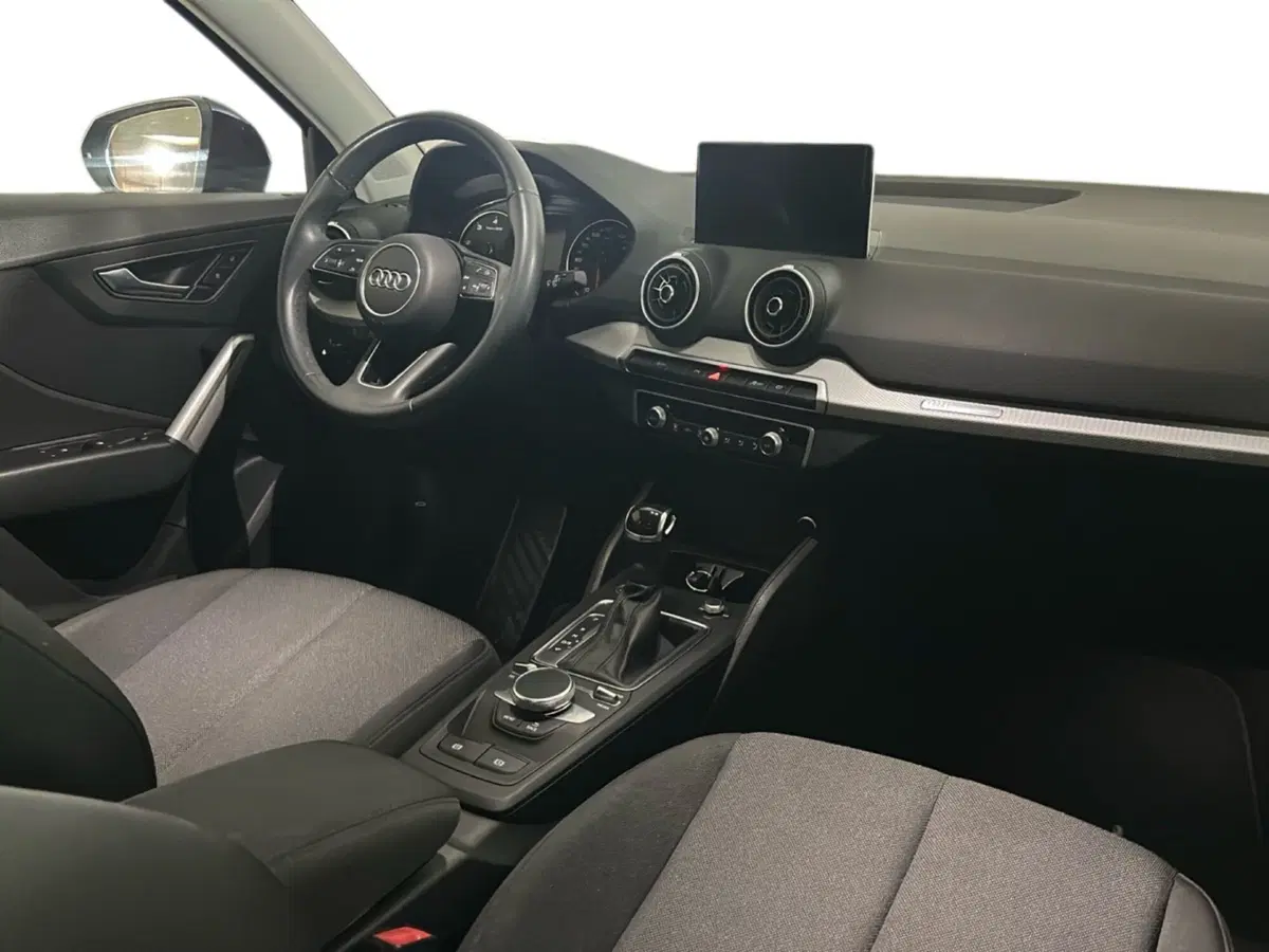 Audi Q2 usata a Napoli (9)