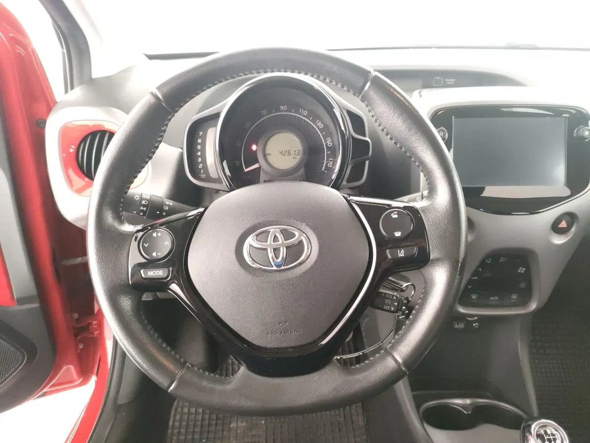 Toyota Aygo X usata a Napoli (13)
