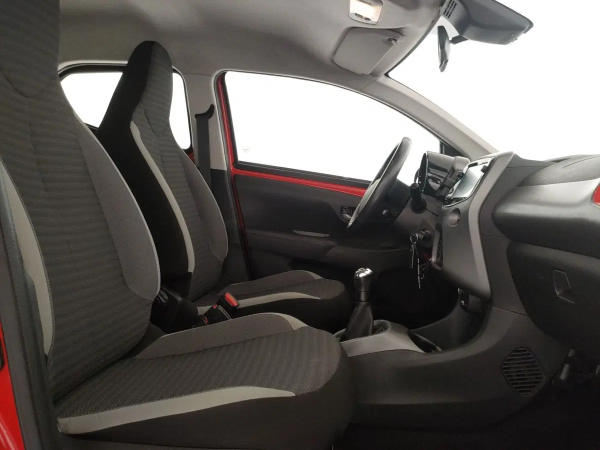 Toyota Aygo X usata a Napoli (6)