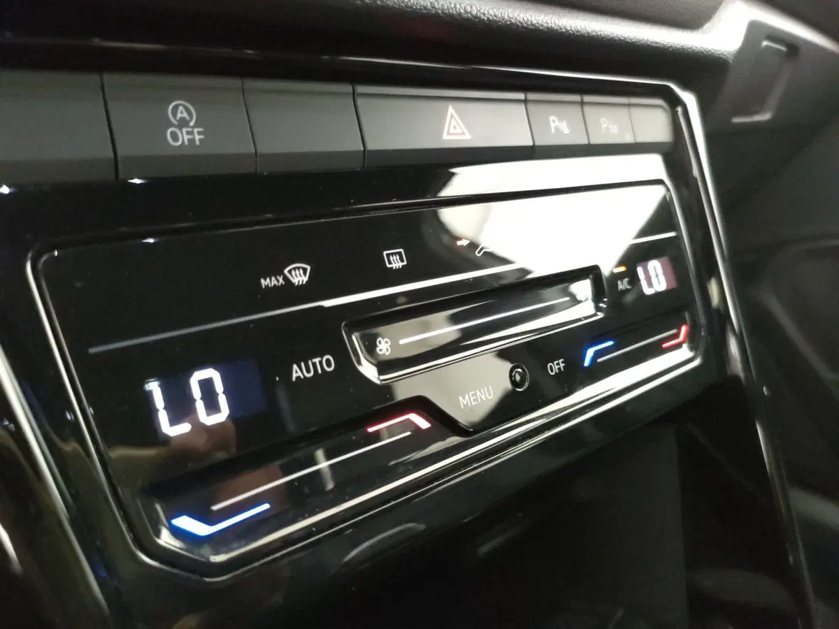 Volkswagen T-Roc usata a Napoli (8)
