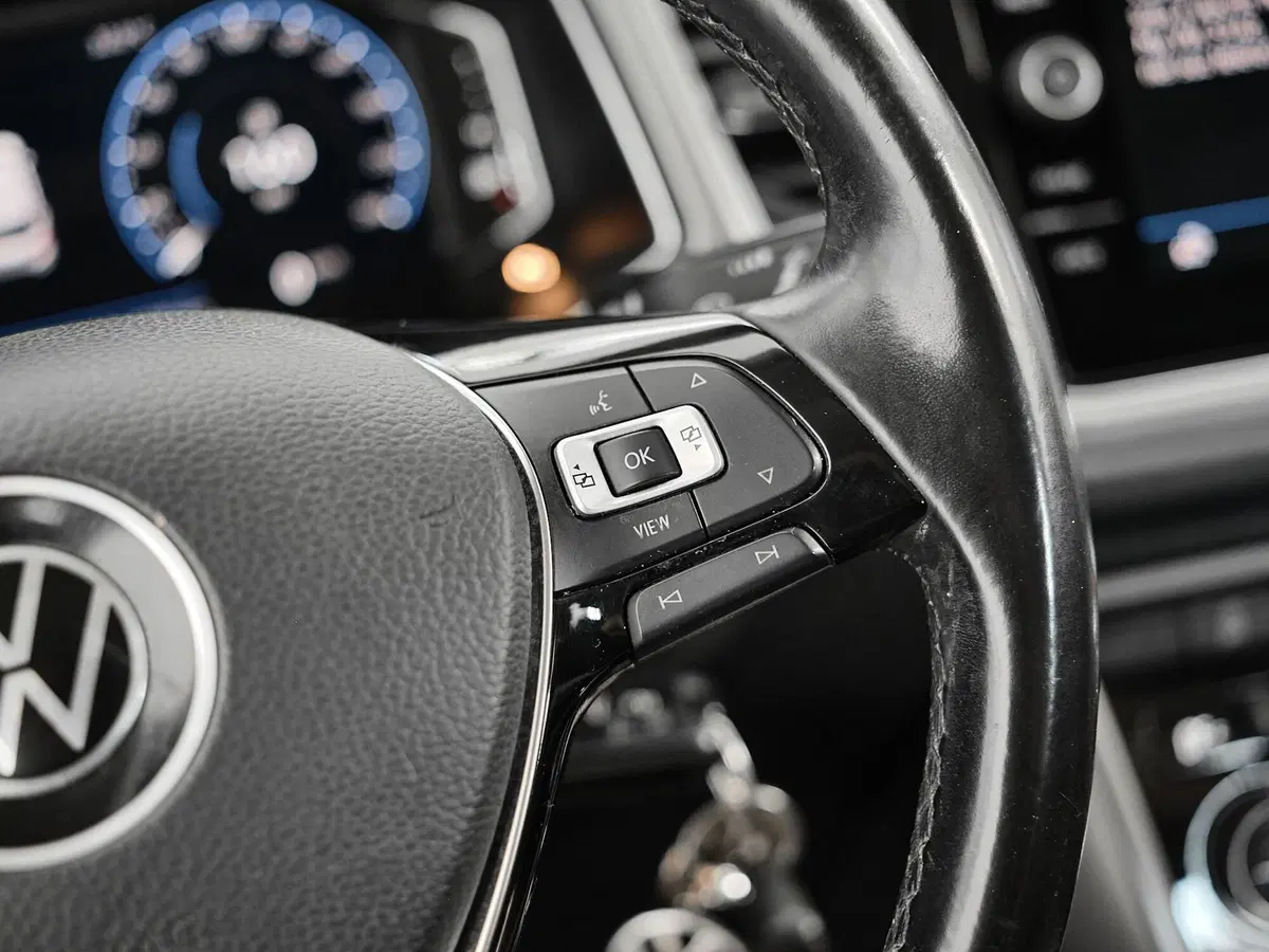Volkswagen T-Roc usata a Prato (6)