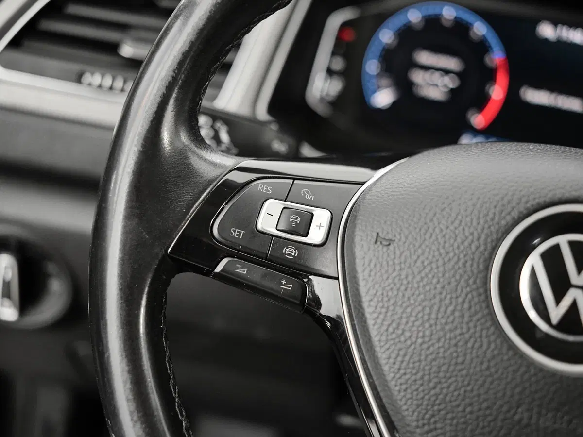 Volkswagen T-Roc usata a Prato (4)