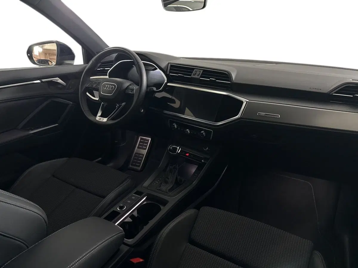 Audi Q3 Sportback usata a Napoli (10)