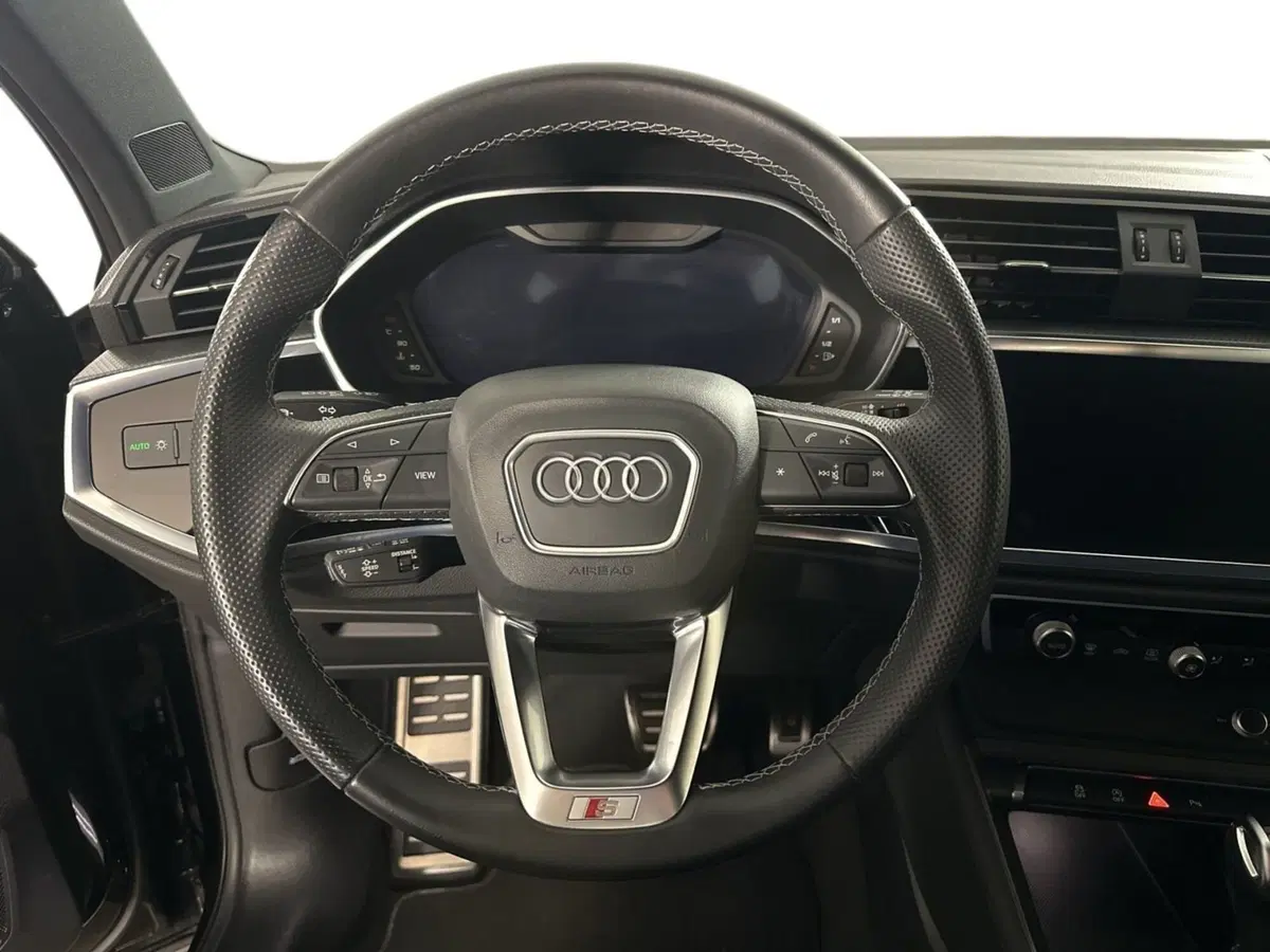 Audi Q3 Sportback usata a Napoli (11)