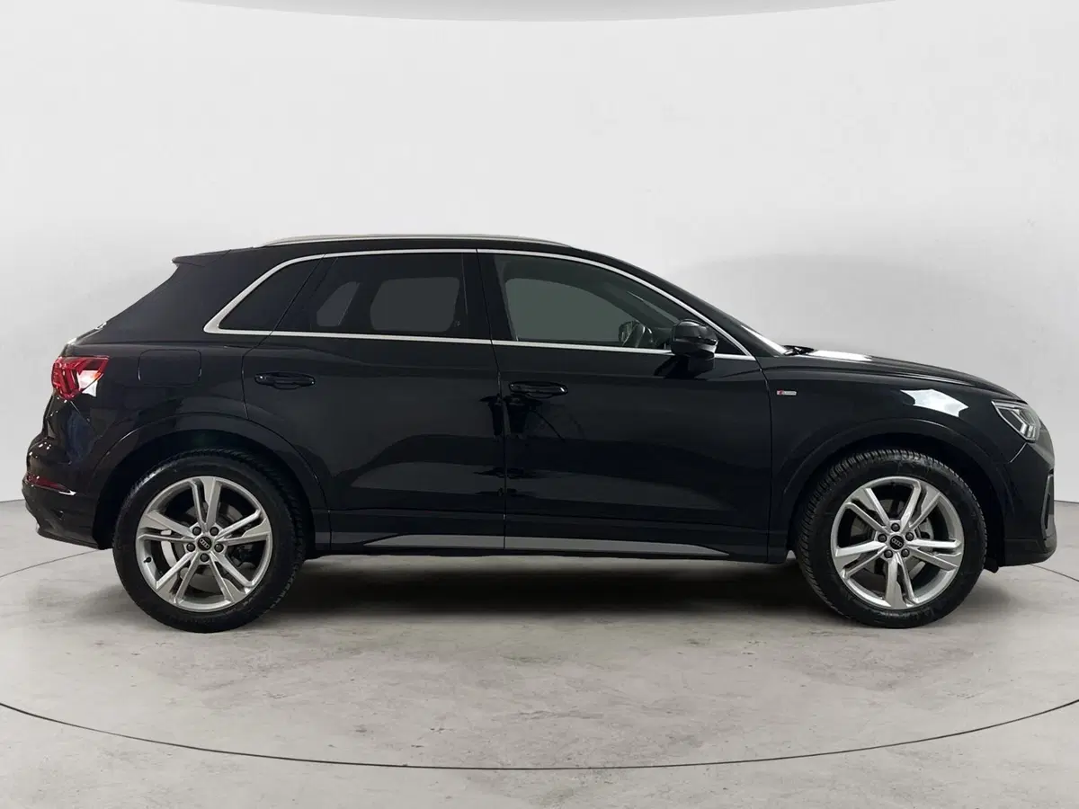 Audi Q3 Sportback usata a Napoli (5)