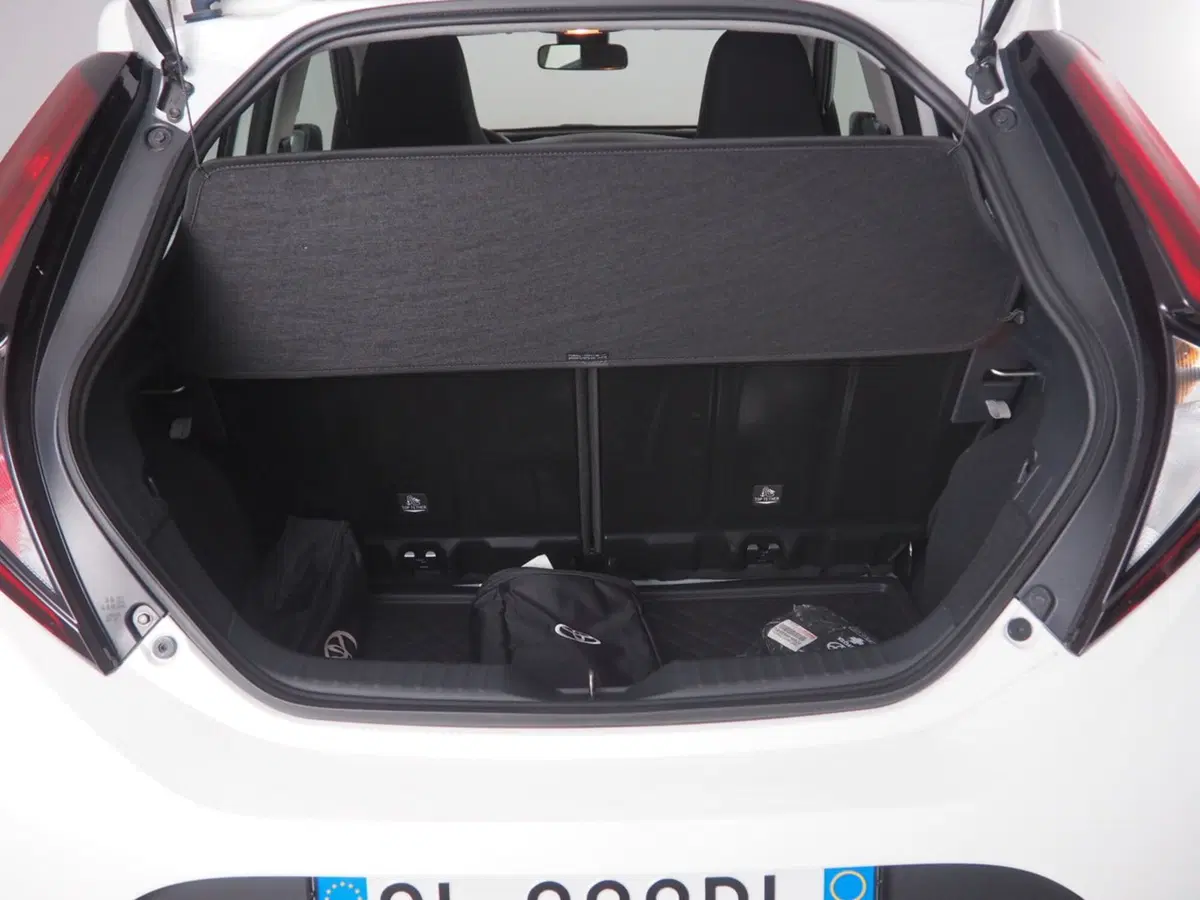 Toyota Aygo X usata a Palermo (10)