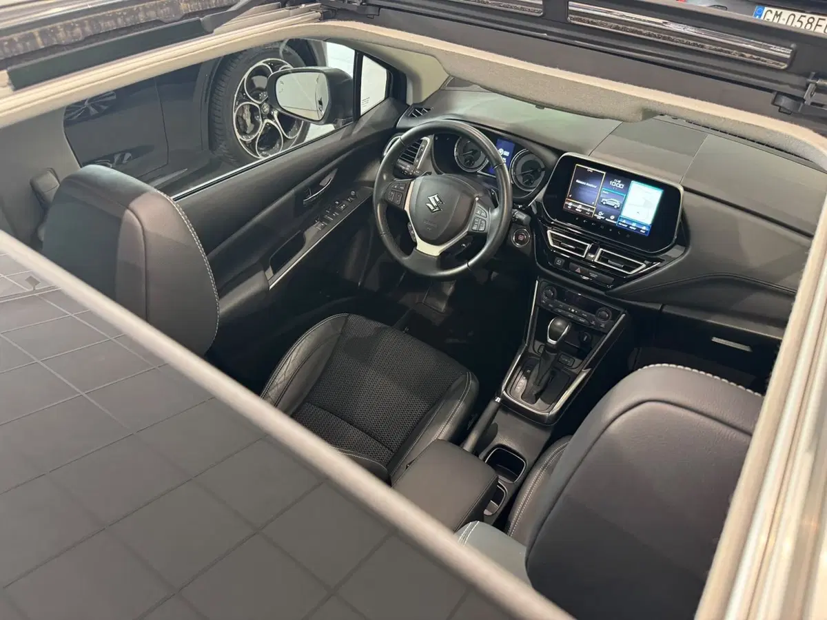 Suzuki S-Cross usata a Varese (11)