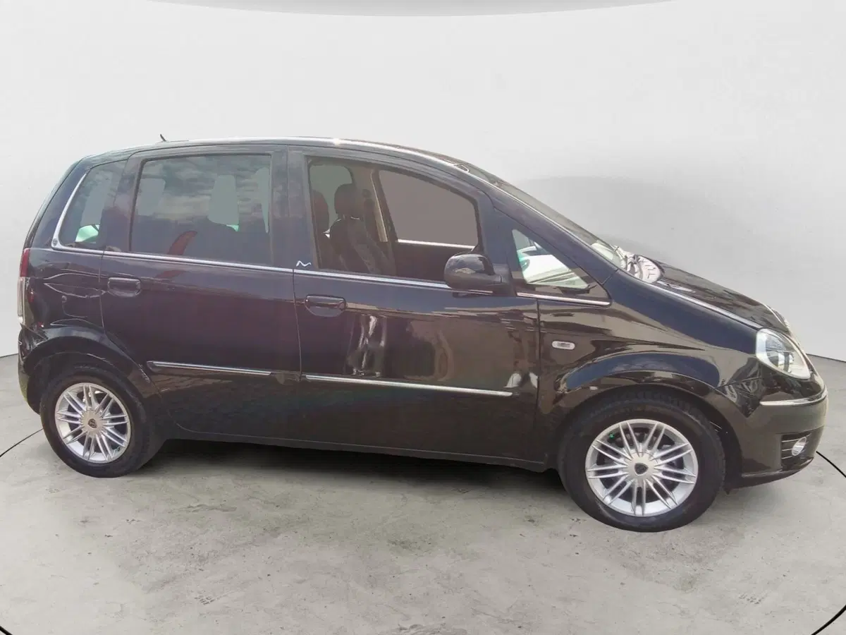 Lancia Musa usata a Rimini (2)