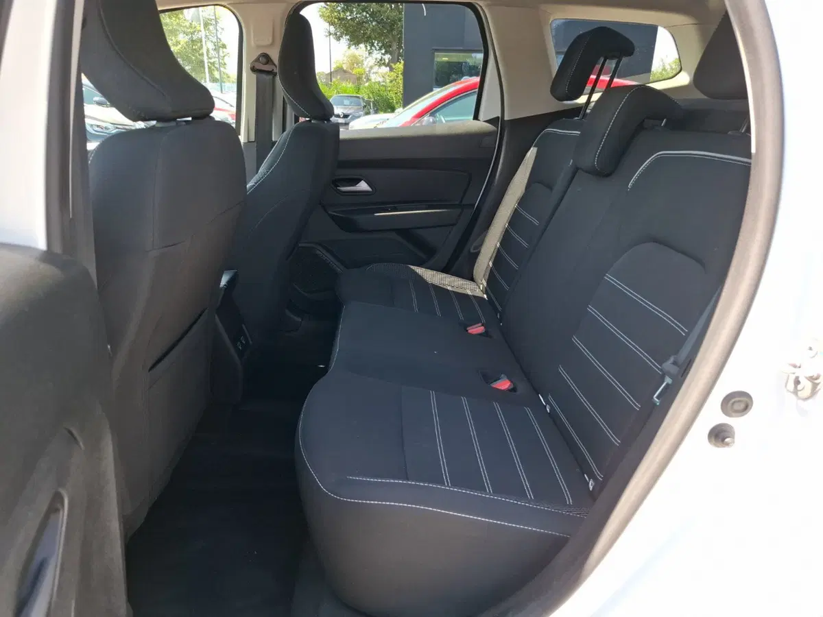 Dacia Duster usata a Latina (16)