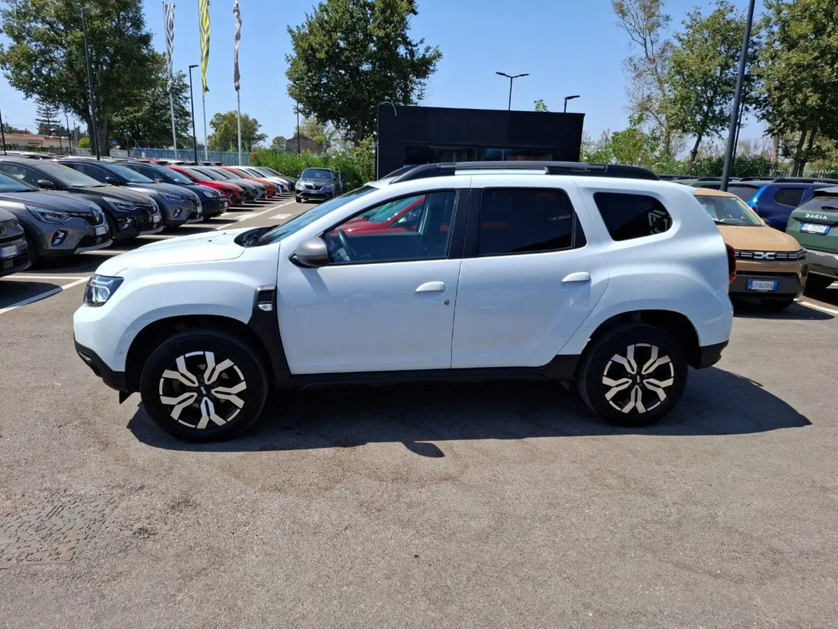 Dacia Duster usata a Latina (7)