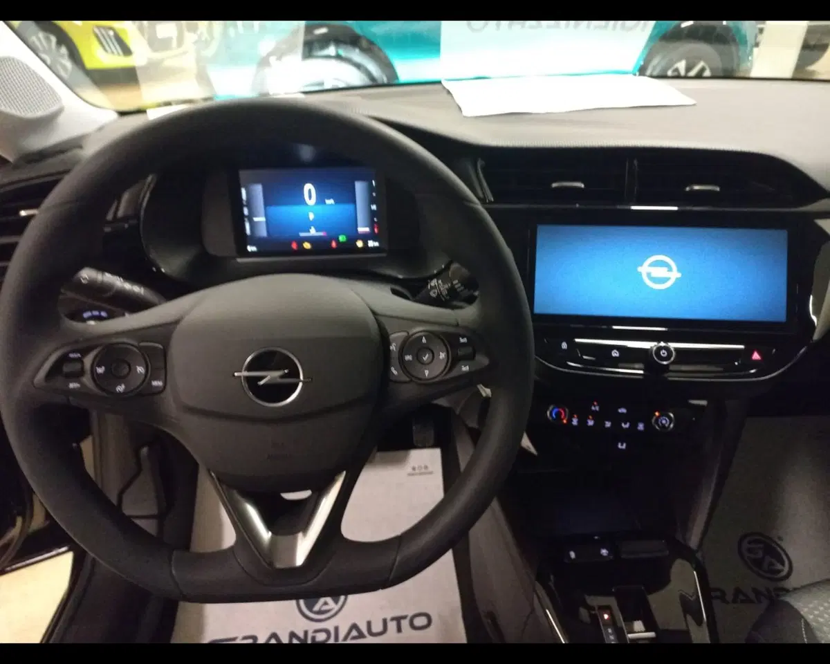 Opel Corsa nuova a Alessandria (8)