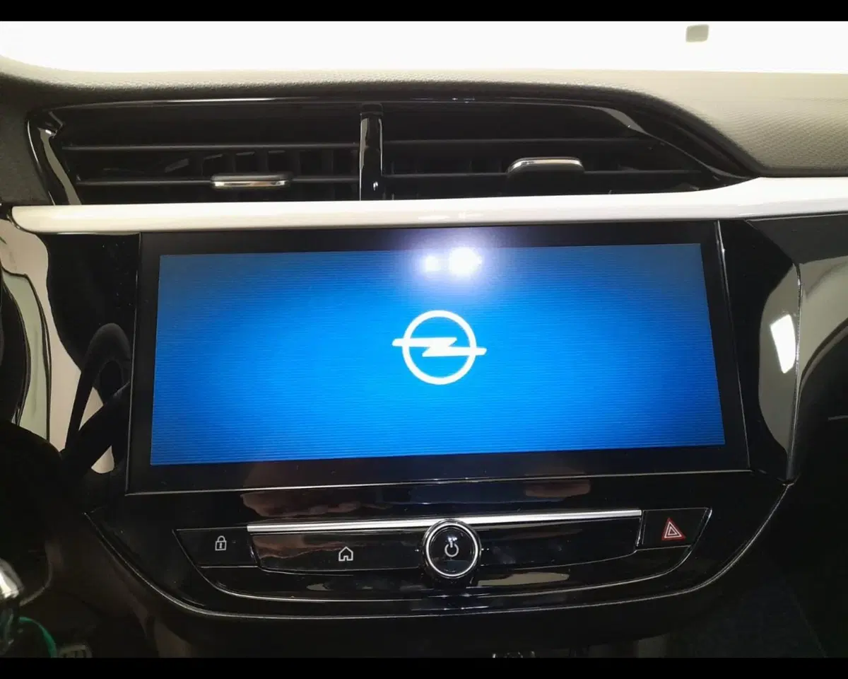 Opel Corsa nuova a Alessandria (12)