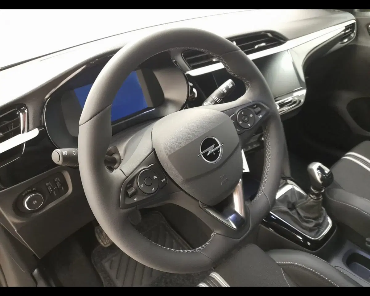 Opel Corsa nuova a Alessandria (9)