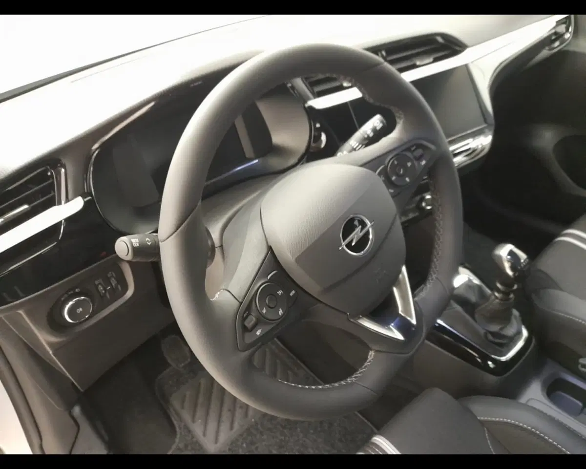 Opel Corsa nuova a Alessandria (10)