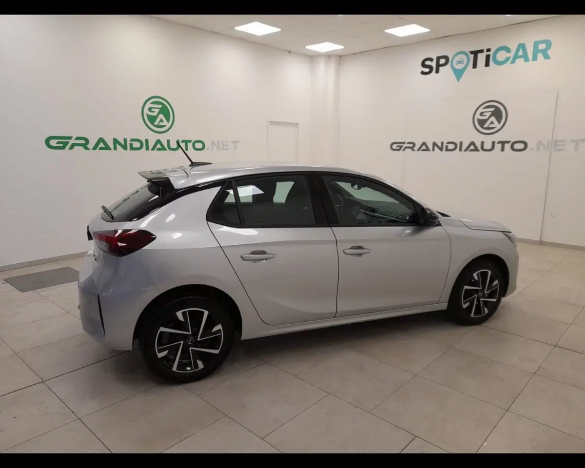 Opel Corsa nuova a Alessandria (7)