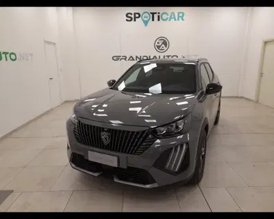 Peugeot 2008 1.2 hybrid Allure 145cv e-dcs6 del 2025 usata a Alessandria