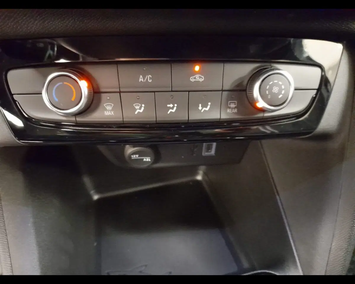 Opel Corsa nuova a Alessandria (17)