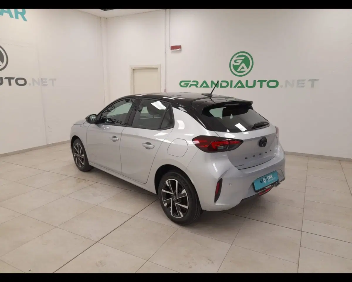 Opel Corsa nuova a Alessandria (4)