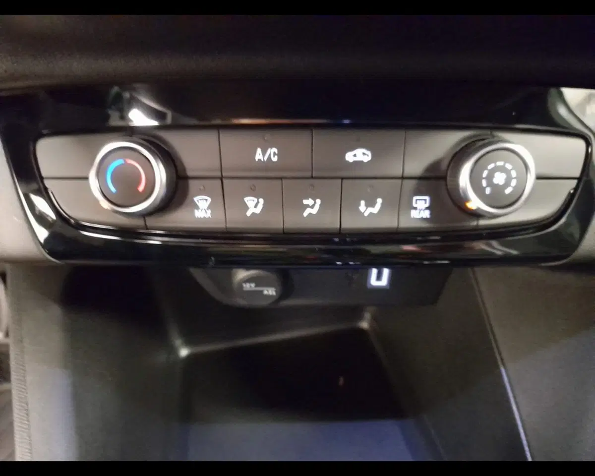 Opel Corsa nuova a Alessandria (13)